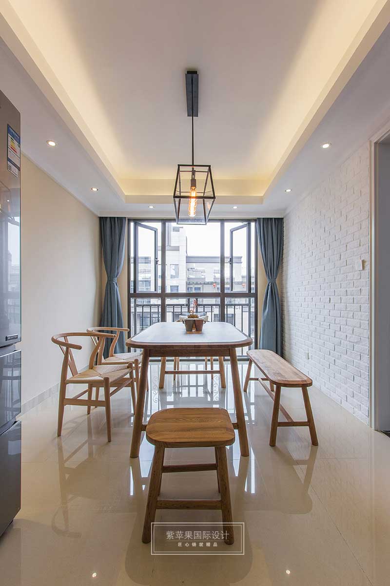 餐厅装修实景图