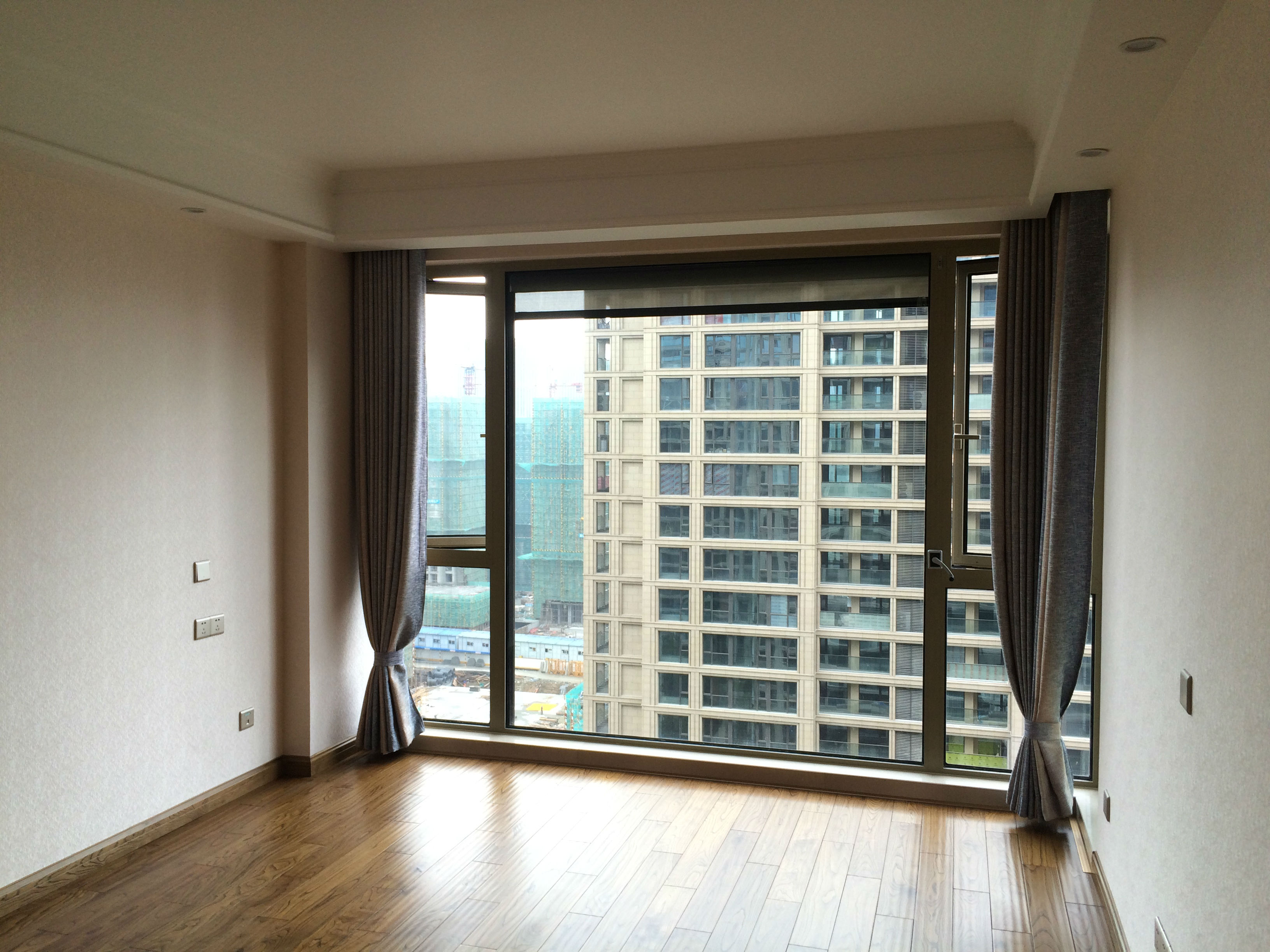 华西村别墅工地