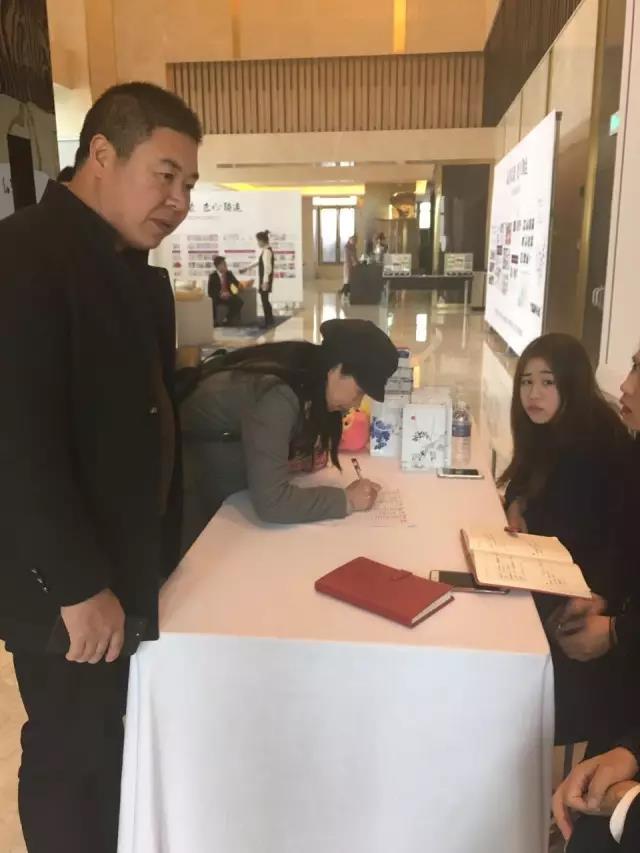 无锡紫苹果装饰