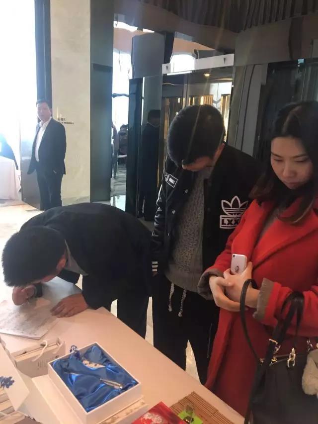 无锡紫苹果装饰