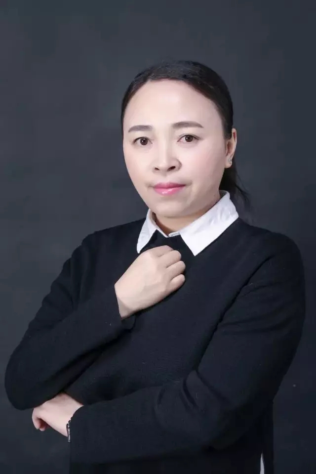 2016年度运营经理冠军-曾春燕