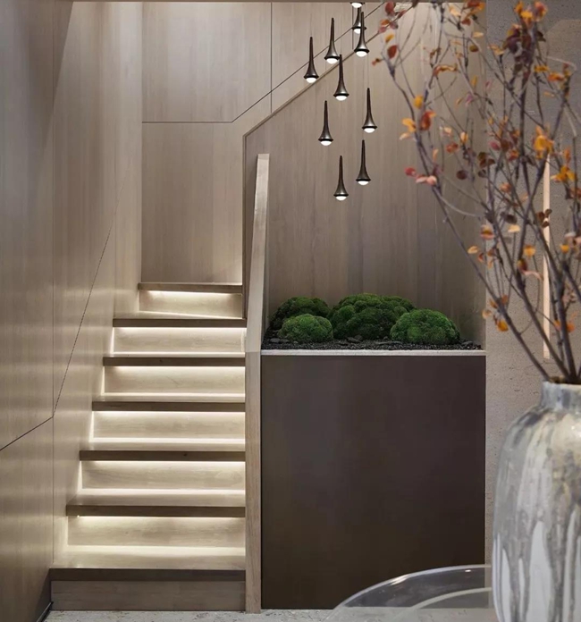 无锡紫苹果装饰 别墅楼梯安装